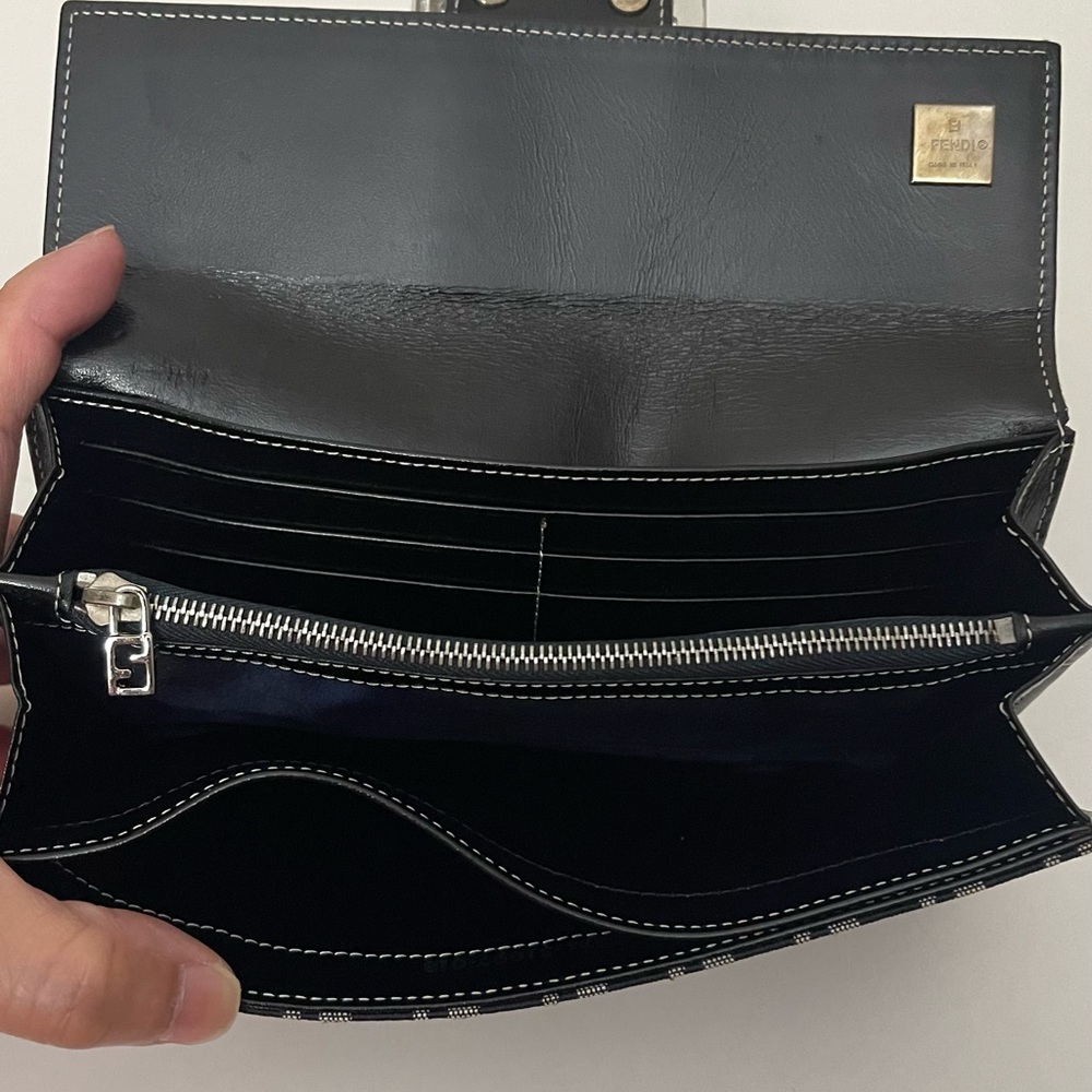 Fendi Wallet - Picture 6 of 9